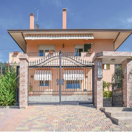 Three-bedroom Holiday In -ch- Ripa Teatina
