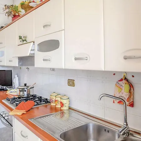 Three-bedroom Holiday In -ch- Ripa Teatina