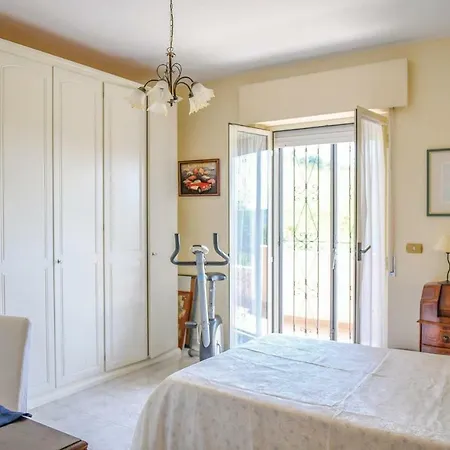 Three-bedroom Holiday In -ch- Dom wakacyjny